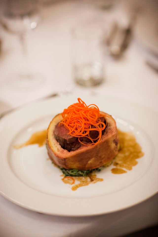 Beef-main-course-for-wedding-set-menu