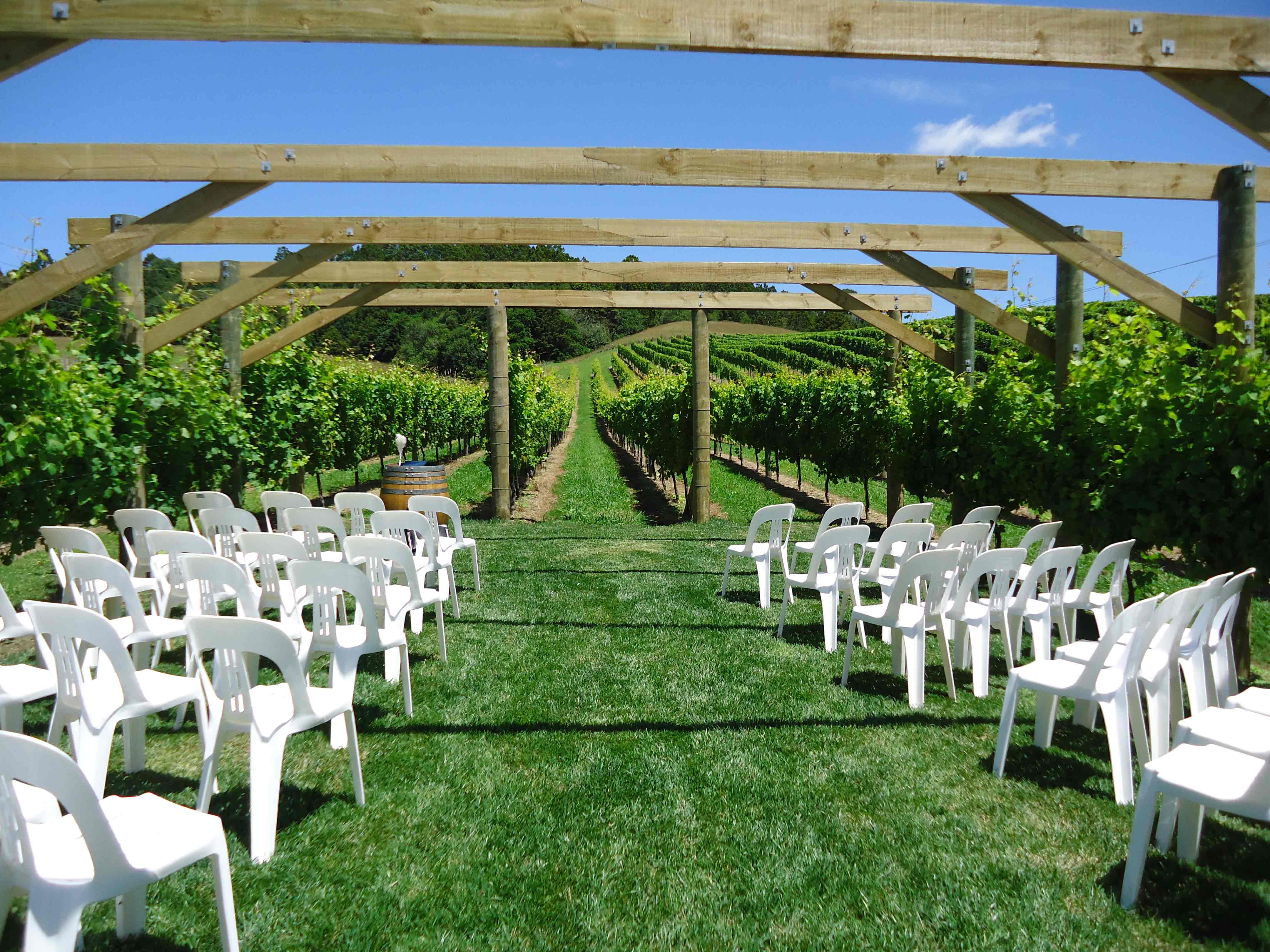 arbour-ceremony-setup