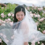 bride-with-roses